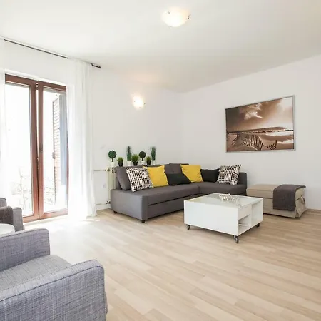 Macan Apartman Cavtat