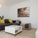 דירה Macan קאבטאט